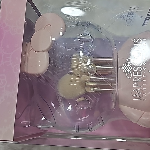 Impressions For Hello Kitty 6 Pc Brush Gift Set - Picture 3 of 11